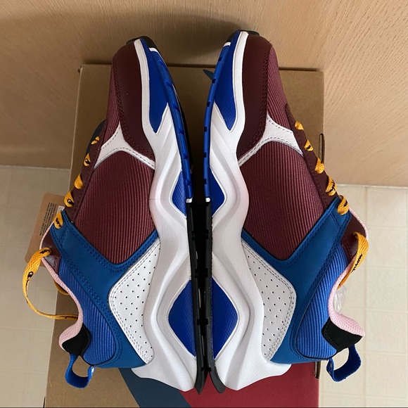 Brand New CHAMPION Sneakers (W 6 / Y 4.5) - Picture 6 of 12